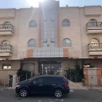 شقق الأول للإيجار الشهري